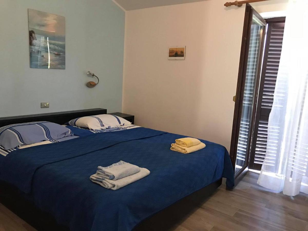 Draga Rooms Njivice Exterior foto